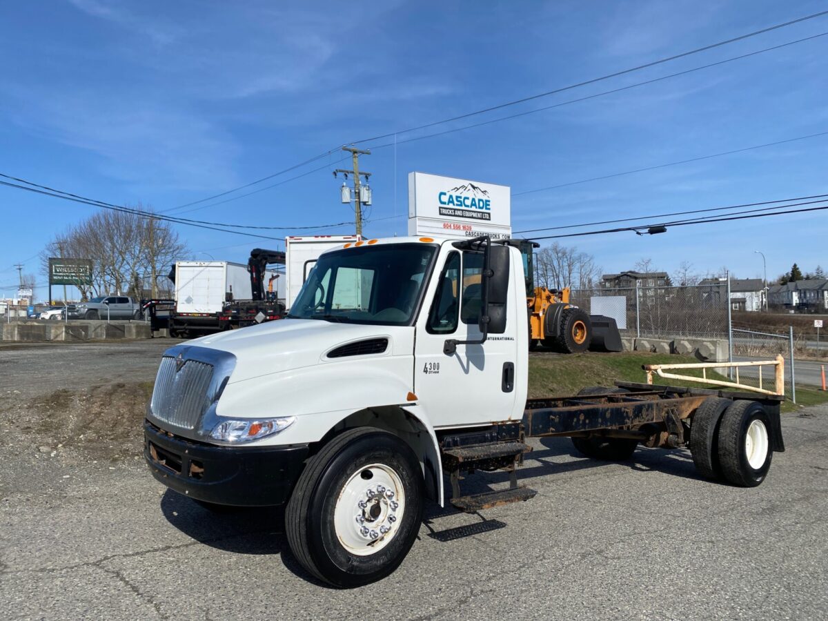 2005 International C C Cascade Trucks Equipment